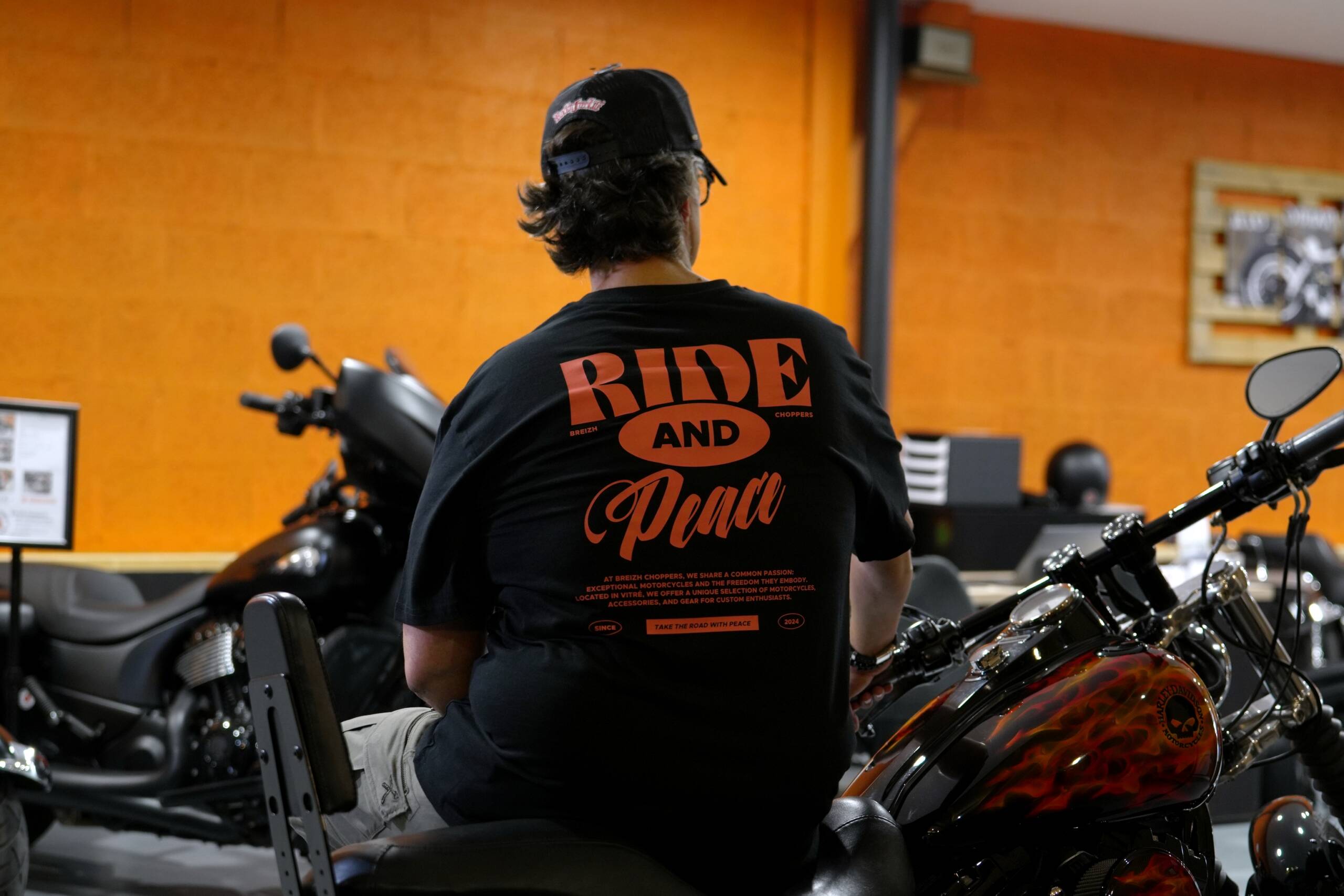 TEE SHIRT LOGO RIDE & PEACE NOIR – Image 2
