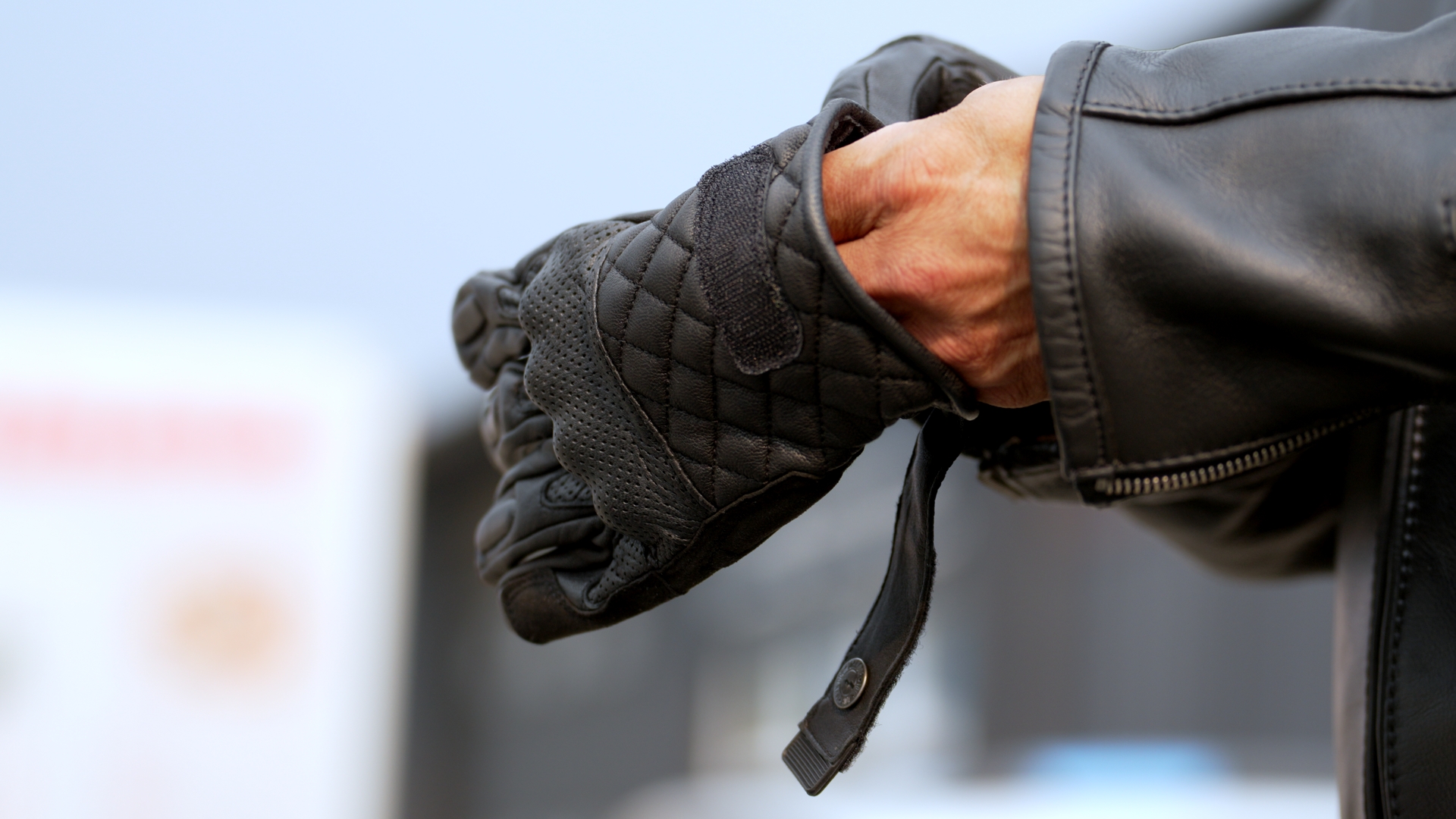 Ora Black – Image 4